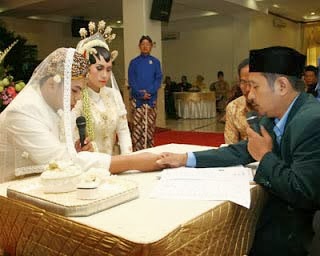 SYARAT IJAB QABUL DALAM AKAD NIKAH ISLAM - Tips Pernikahan 